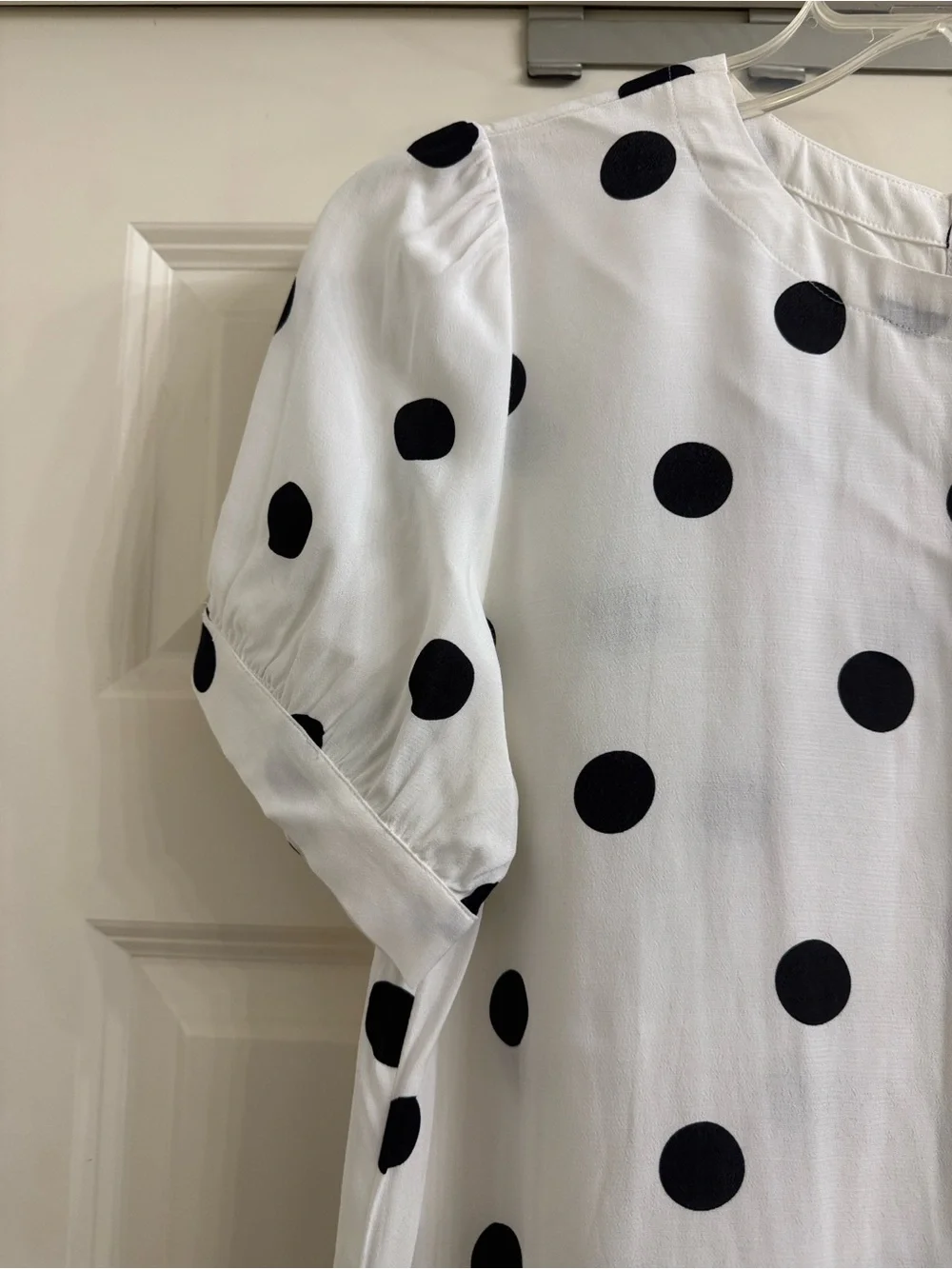 NWT LOFT White with Black Polka Dots  Button Back Blouse size Medium